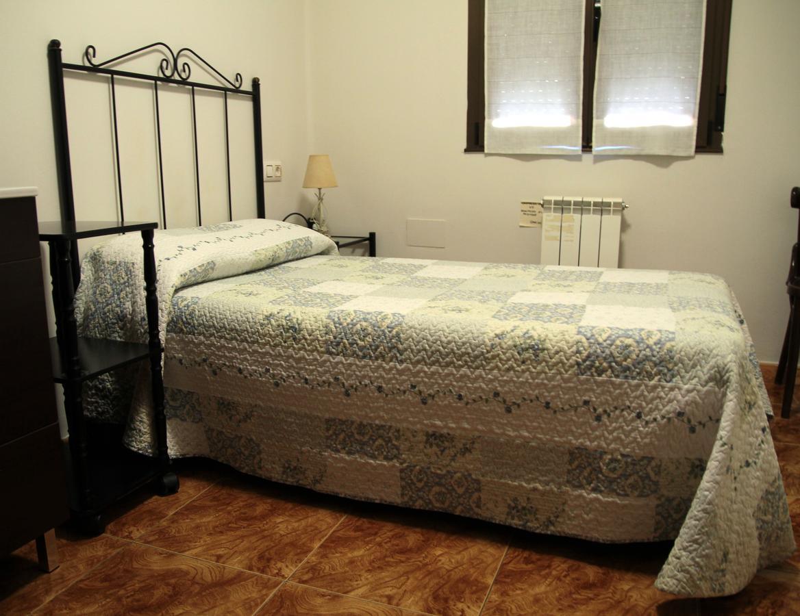 Hostal Pachin Mieres  Bagian luar foto