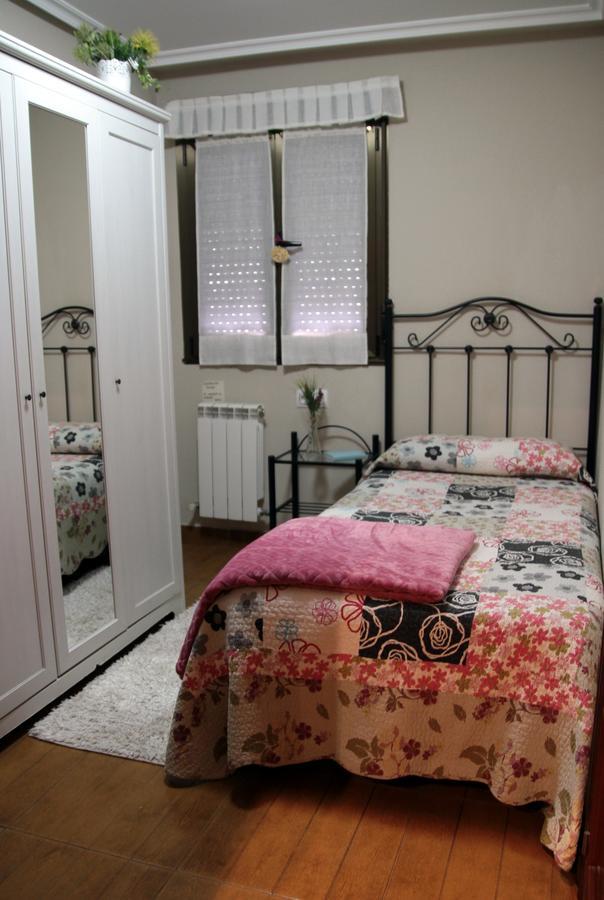 Hostal Pachin Mieres  Bagian luar foto